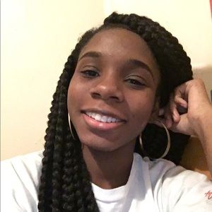 Meet your Posher, Ariele